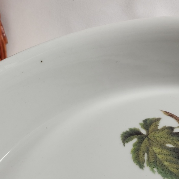 Beautiful 11 Inch Serving Dish Casserole with Basket - Oven Safe - Picture 7 of 16